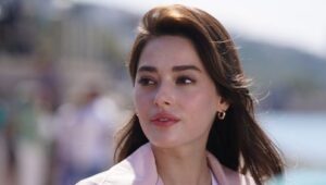 Aynadaki Yabanc Episode 1 with English Subtitles